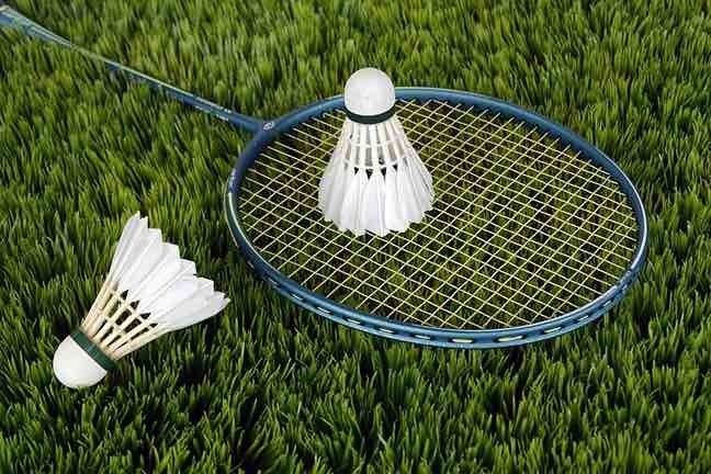 Tennis Badminton 